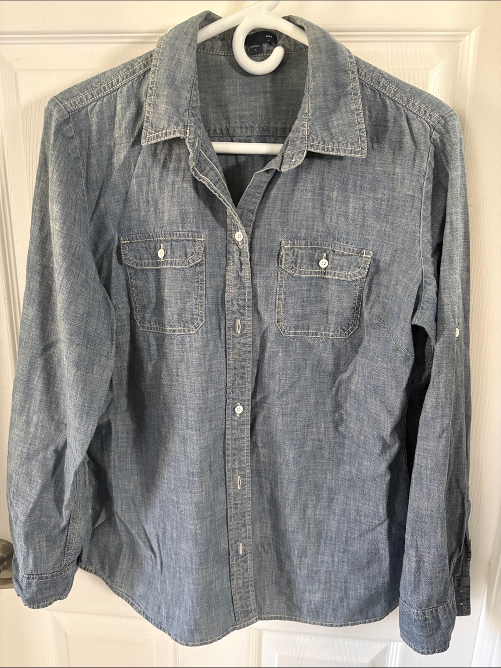 GAP Women’s Light Blue Denim-Style Button-Down Shirt